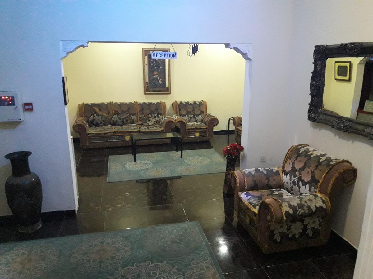 Lake Hotel Mukhi Luaran gambar